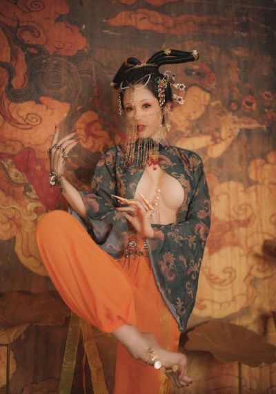 狠狠的国产_HD免费观看视频